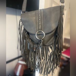 Fringe shoulder bag